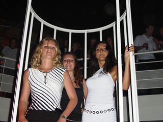 Bora Chippendales Trio fille Cage - Cap d' Agde - Night Club - Discotheque