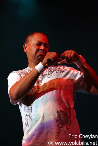 Earth Wind And Fire - Concert Le Zenith (Paris)