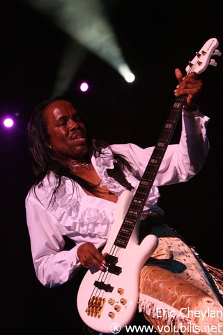 Earth Wind And Fire - Concert Le Zenith (Paris)