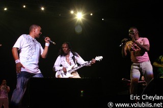 Earth Wind And Fire - Concert Le Zenith (Paris)