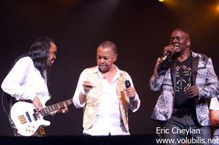 Earth Wind And Fire - Concert Le Zenith (Paris)