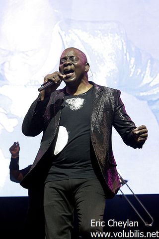 Earth Wind And Fire - Concert L' Olympia (Paris)