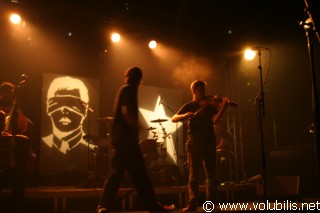 Les Hurlements d'Léo - Concert L' Omnibus (Saint Malo)