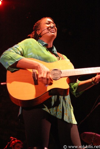 Ilene Barnes - Concert Le Café de la Danse (Paris)