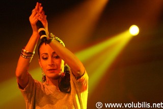 Kenza Farah - Concert Le Cabaret Sauvage (Paris)