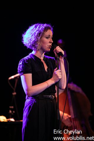 Laura Perrudin - Concert Le Hasard Ludique (Paris)