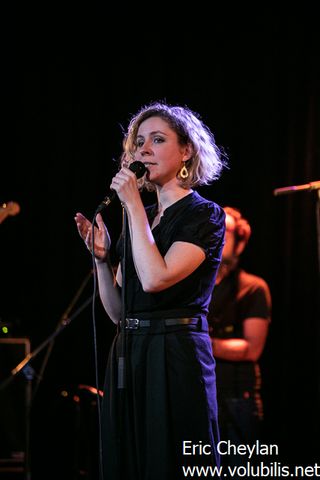 Laura Perrudin - Concert Le Hasard Ludique (Paris)