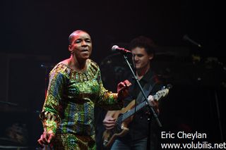 Mamani Keita - Concert Folies Bergère (Paris)