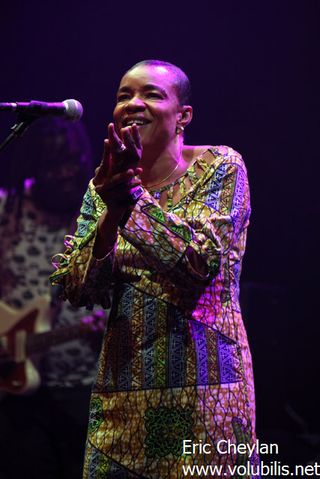 Mamani Keita - Concert Folies Bergère (Paris)