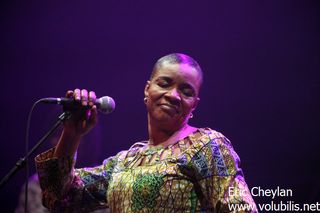 Mamani Keita - Concert Folies Bergère (Paris)