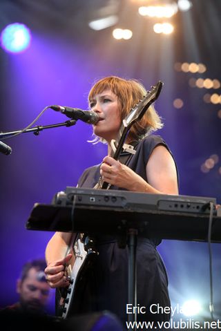 Mina Tindle - Concert Festival Oui FM (Paris)