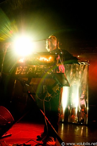 Naive New  Beaters - Concert L' Elysée Montmartre (Paris)