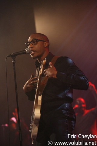 Raphael Saadiq - Concert Le Trianon (Paris)