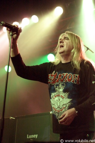 Saxon - Concert L' Elysée Montmartre (Paris)