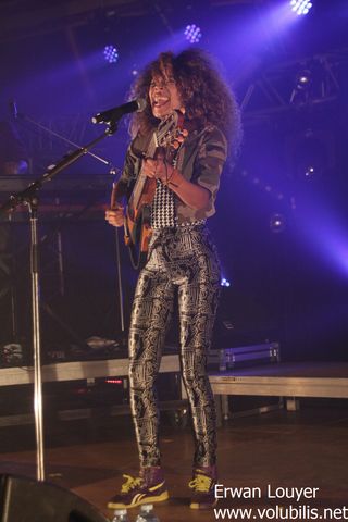 Flavia Coelho - Festival Arts Sonnés 2015