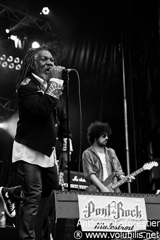 Winston Mc Anuff & The Bazbaz Orchestra - Festival Au Pont du Rock 2011