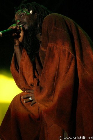 Tiken Jah Fakoly - Festival La Fete de l' Huma 2005