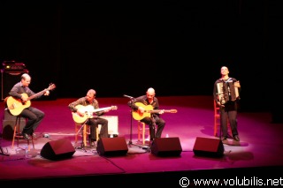 Latcho Drom & Emy Dragoï - Festival Les Internationales de la Guitare 2006