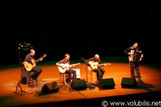 Latcho Drom & Emy Dragoï - Festival Les Internationales de la Guitare 2006