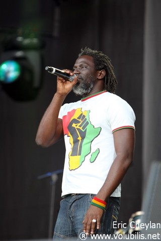 Tiken Jah Fakoly - SOS Racisme 2011