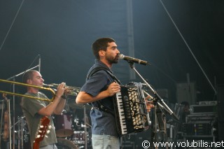 Les Ogres de Barback - Festival Les Terre Neuvas 2005