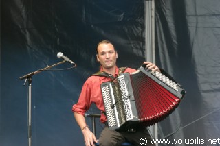 La Rue Ketanou - Festival Les Terre Neuvas 2005