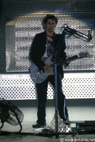 Muse - Festival Les Vieilles Charrues 2004