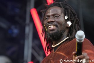 Tiken Jah Fakoly - Festival Les Vieilles Charrues 2005