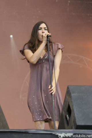 Olivia Ruiz - Festival Les Vieilles Charrues 2006