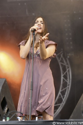 Olivia Ruiz - Festival Les Vieilles Charrues 2006