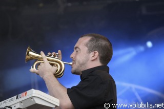 Olivia Ruiz - Festival Les Vieilles Charrues 2006