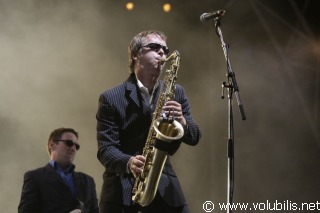 Madness - Festival Les Vieilles Charrues 2006