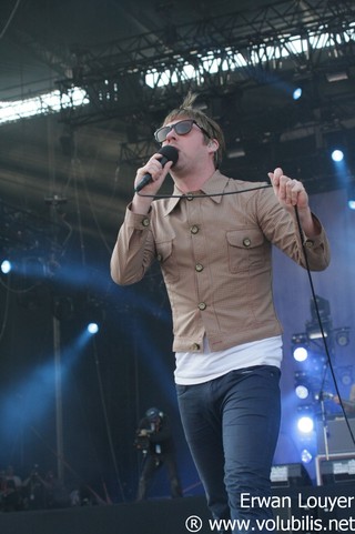 Kaiser Chiefs - Festival Les Vieilles Charrues 2011