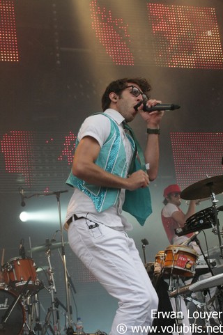 Misteur Valaire - Festival Les Vieilles Charrues 2011