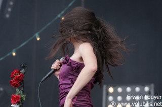 Olivia Ruiz - Festival Les Vieilles Charrues 2011