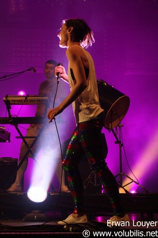 Yelle - Festival Les Vieilles Charrues 2011