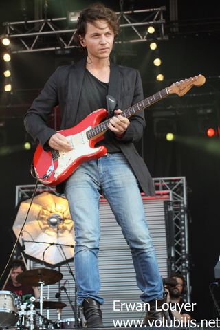 Raphael - Festival Les Vieilles Charrues 2013