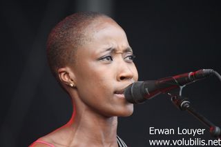 Rokia Traoré - Festival Les Vieilles Charrues 2013