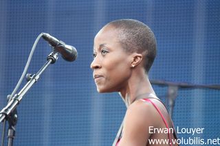 Rokia Traoré - Festival Les Vieilles Charrues 2013