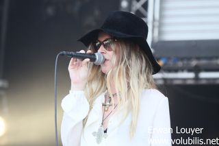 Wild Belle - Festival Les Vieilles Charrues 2013