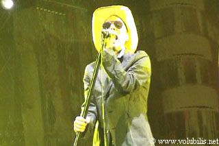 REM - Festival Les Vieilles Charrues 2003