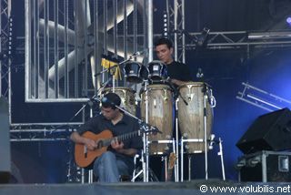 Enrico Macias - Festival Les Vieilles Charrues 2003