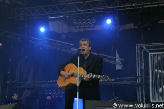 Enrico Macias - Festival Les Vieilles Charrues 2003