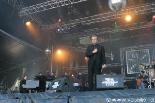 Enrico Macias - Festival Les Vieilles Charrues 2003