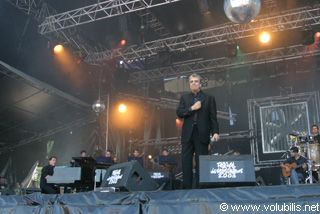 Enrico Macias - Festival Les Vieilles Charrues 2003