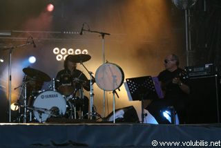 Enrico Macias - Festival Les Vieilles Charrues 2003