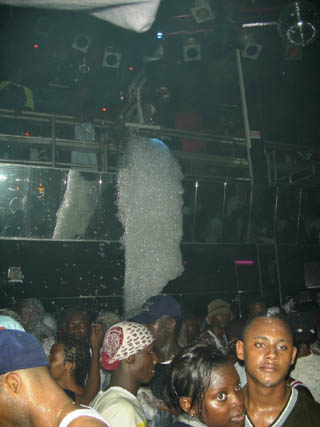 mousse - Cristal Palace Chez Alex's - Le Cotonou - Benin - Night Club - Discotheque