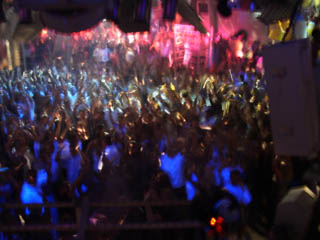 Foule Piste - Bora - Le Cap d' Agde - Night Club - Discotheque